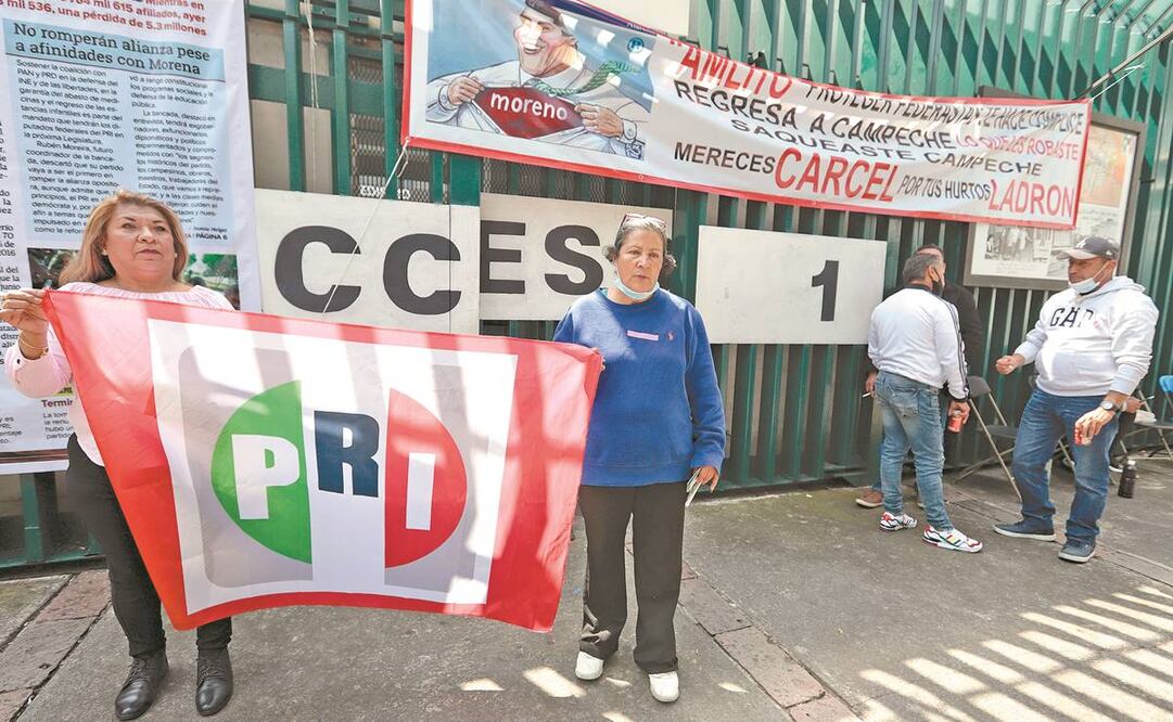 Militantes del PRI llaman a solucionar el conflicto interno. Foto: ARCHIVO EL UNIVERSAL