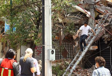 Servicios de emergencia de IMSS e ISSSTE, abiertos a toda la población