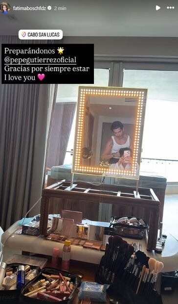 Fátima Bosh se maquilla previo a la final de Miss Universe México, donde entregará la corona a la ganadora. 
Instagram fatimaboschfdz