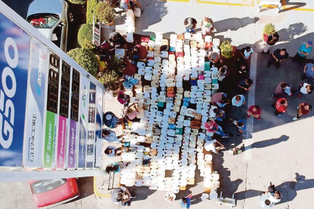 De acuerdo con el funcionario de la OCDE, la economía se ralentiza en la medida en que hay desabasto de combustibles. (ARCHIVO EL UNIVERSAL)