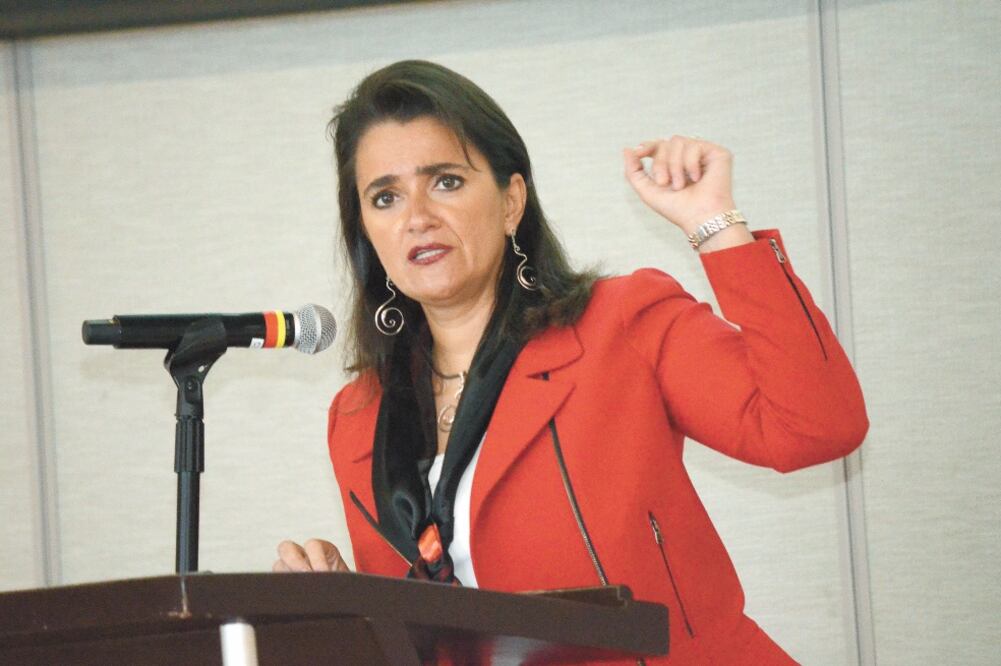 Margarita Ríos-Farjat, jefa del SAT, destacó que entre enero y mayo de este año se recaudó 88% más de los grandes contribuyentes. Foto/ARCHIVO EL UNIVERSAL