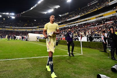 Futuro incierto de Cecilio Domínguez en América