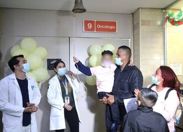 Dani luchó 3 años contra el cáncer de la médula ósea; hoy toca la campana de la victoria al vencer la leucemia