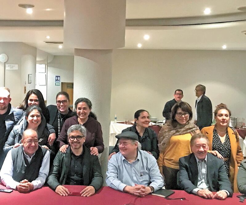 Diálogo. De entre José Luis Rodríguez (negro) y Martha Ávila (amarillo) se definirá el nuevo coordinador. Foto: EDUARDO HERNÁNDEZ. EL UNIVERSAL