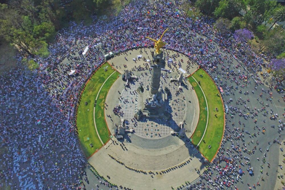 La convocatoria para protestar contra las agresiones del mandatario estadounidense llevaron a miles de personas a la glorieta del Ángel de Independencia (CHRISTIAN PALMA. AP)