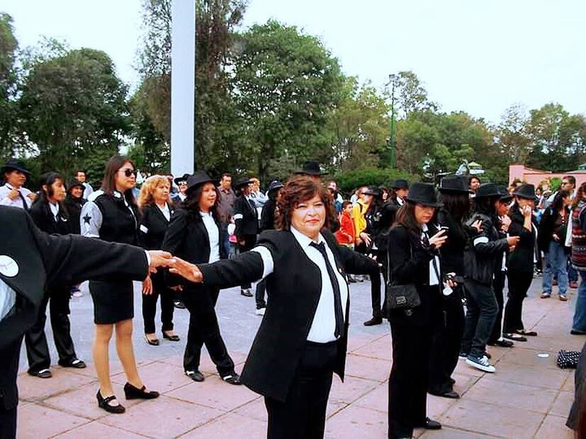 Personas de todas las edades pueden participar en este baile de homenaje a Michael Jackson. Foto: Facebook Yo Sí Bailo, Michael Jackson
