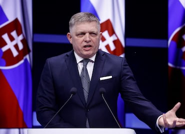 Primer ministro de Eslovaquia vincula a la oposición y la influencia extranjera con su intento de asesinato