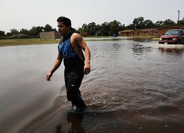 Líder religioso culpa a la comunidad LGBT por huracán “Harvey”