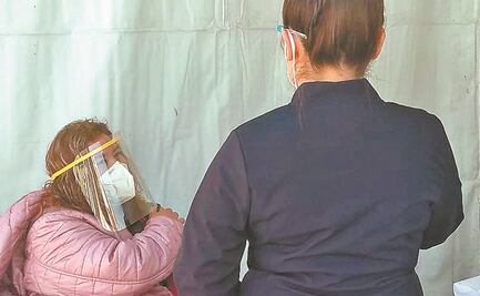 “Lo gratificante es que los pacientes te dan su bendición”, dice trabajadora de hospital Covid