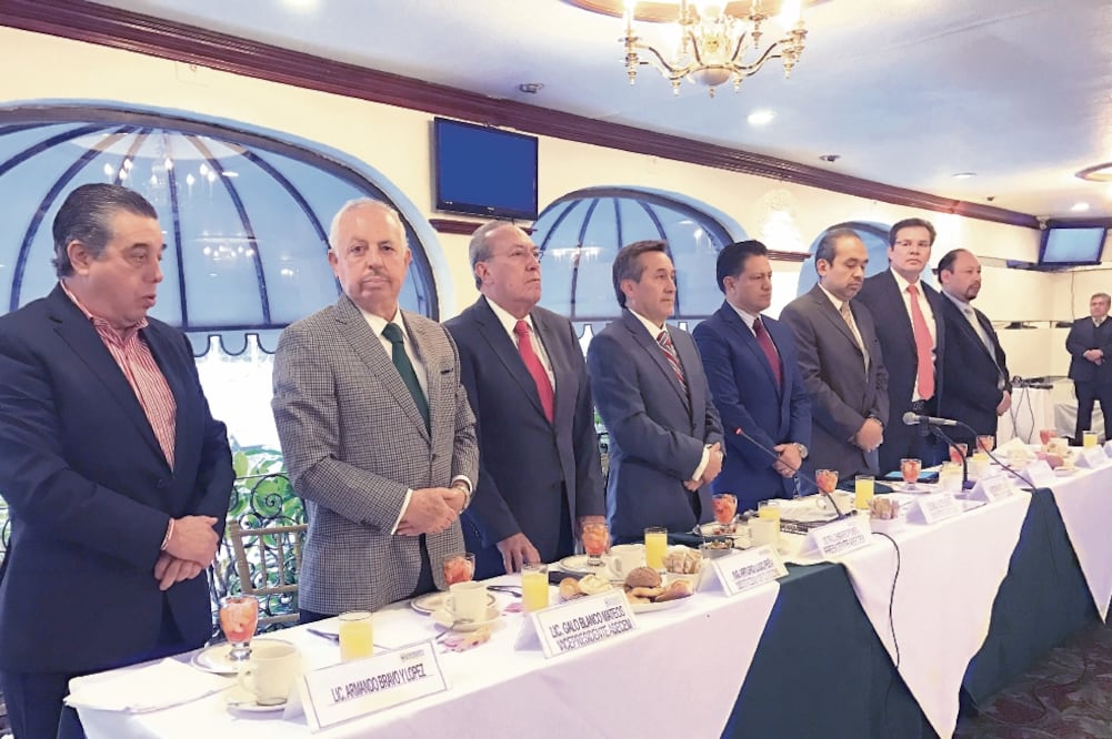 Reunión de la Asociación de Empresarios y colonos del Estado de México (REBECA JIMÉNEZ. EL UNIVERSAL)