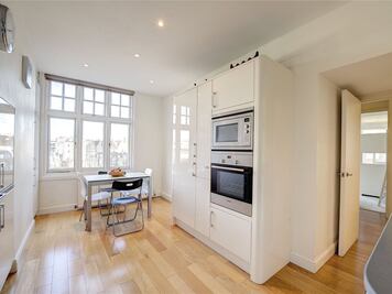 Karime Macías. Amplios y acogedores, así son los depas en su edificio