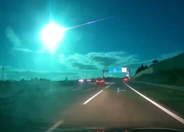 VIDEOS: ¿Meteorito? Bola de luz verde sobrevuela el cielo en España y Portugal