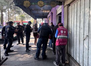 Rescatan a niños que vivían en condiciones insalubres en Iztapalapa; vecinos denuncian que los dejaban sin comer
