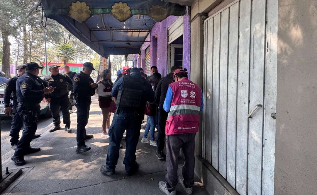 Rescatan a niños que vivían en condiciones insalubres en Iztapalapa (19/03/2025). Foto: Especial