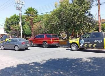 Hallan muerta a mujer dentro de camioneta en SLP; colectivo señala que fallecimiento ocurrió por posibles complicaciones de un aborto