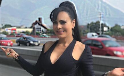 Otra vez, Maribel Guardia impacta en traje de baño