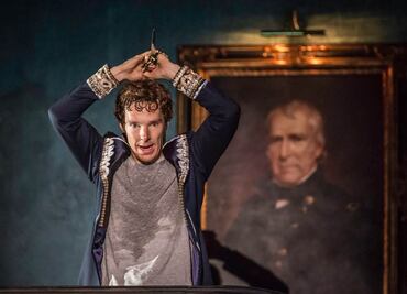 Londres: Calurosa bienvenida para el Hamlet de Cumberbatch