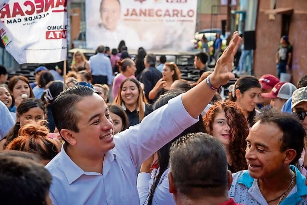 Janecarlo Lozano impulsará la apertura de hoteles y restaurantes para recibir a los peregrinos. Foto: Especial