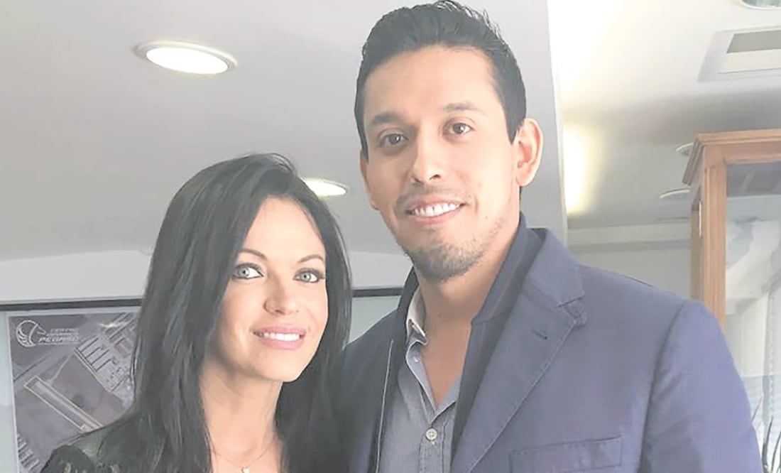 Iván Aguilera y su esposa Simona anunciaron recientemente un concierto tributo en febrero a Juan Gabriel en Toluca (RAFAEL RAMÍREZ. EL UNIVERSAL)