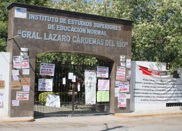 Docentes de escuela Normal de Durango piden apoyo del gobierno federal; llevan dos semanas en paro por presuntas irregularidades