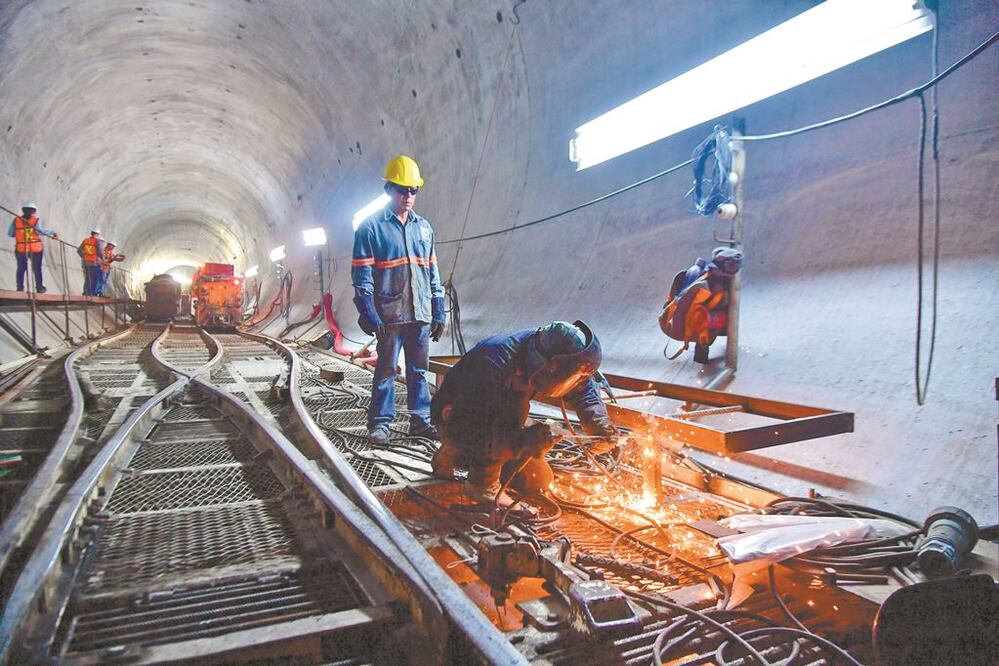La megaobra del TEO tendrá una longitud de 62 mil 170 metros y la excavación fue concluida en mayo pasado. Foto/ARCHIVO EL UNIVERSAL