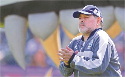 La nueva "Mano de Dios" de Maradona, se salva del descenso