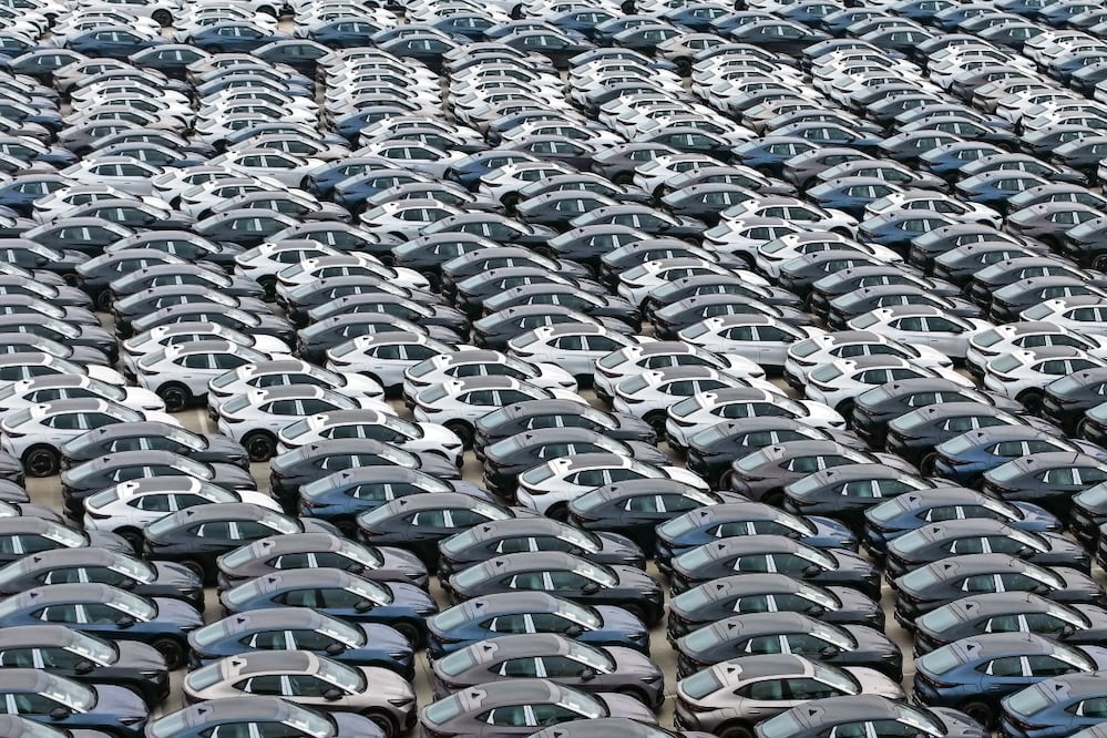 Distribuidores de autos en México consideran que este año se alcanzará un récord en ventas de vehículos ante la fuerte competencia que hay en el sector. Foto: AFP