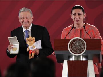AMLO completará becas de atletas con bienes incautados y fondo especial