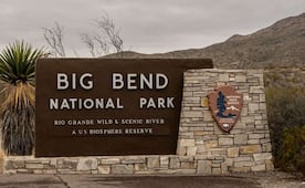 Gobierno de Trump defiende muro virtual en el parque nacional Big Bend; activistas alertan sobre daños ambientales