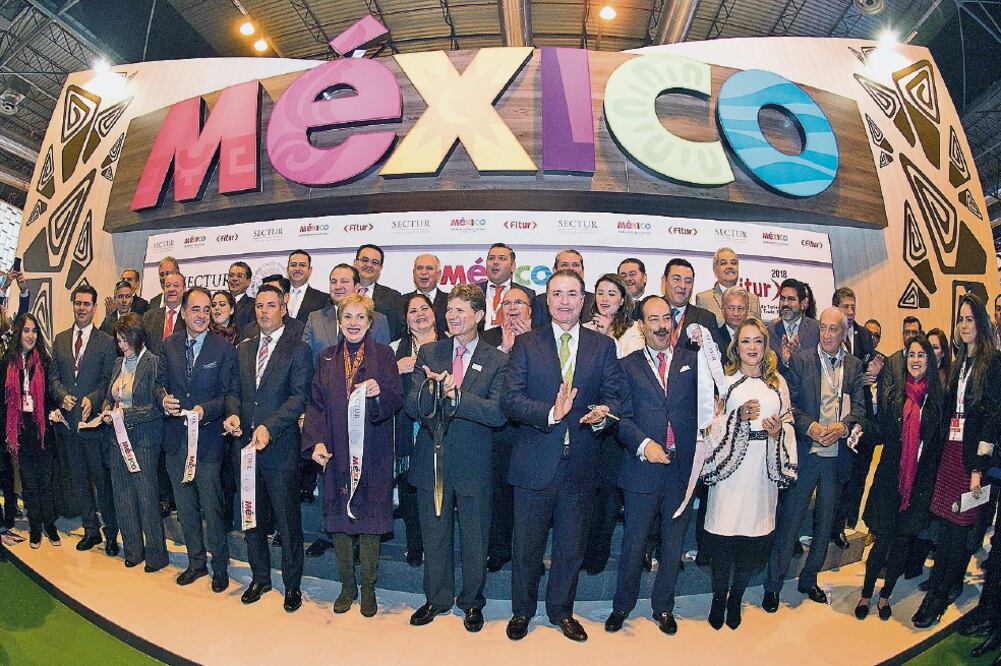 En la inauguración de la Feria Internacional de Turismo en Madrid, España, Enrique de la Madrid, titular de la Sectur, dijo que la construcción del nuevo aeropuerto en la Ciudad de México permitirá que haya más vuelos internacionales (SECTUR)