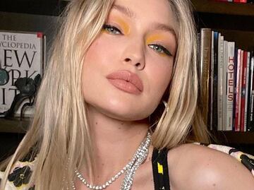 Gigi Hadid celebró su cumpleaños con look de corset y transparencias