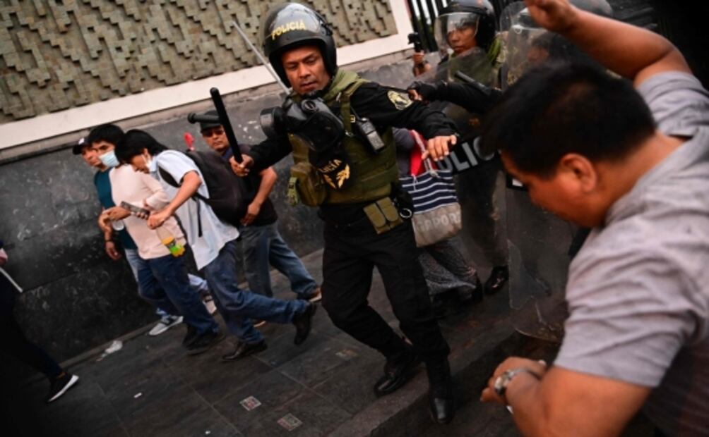 Suman 8 los muertos por disturbios en Ayacucho, sur de Perú; van 18 fallecidos en todo el país