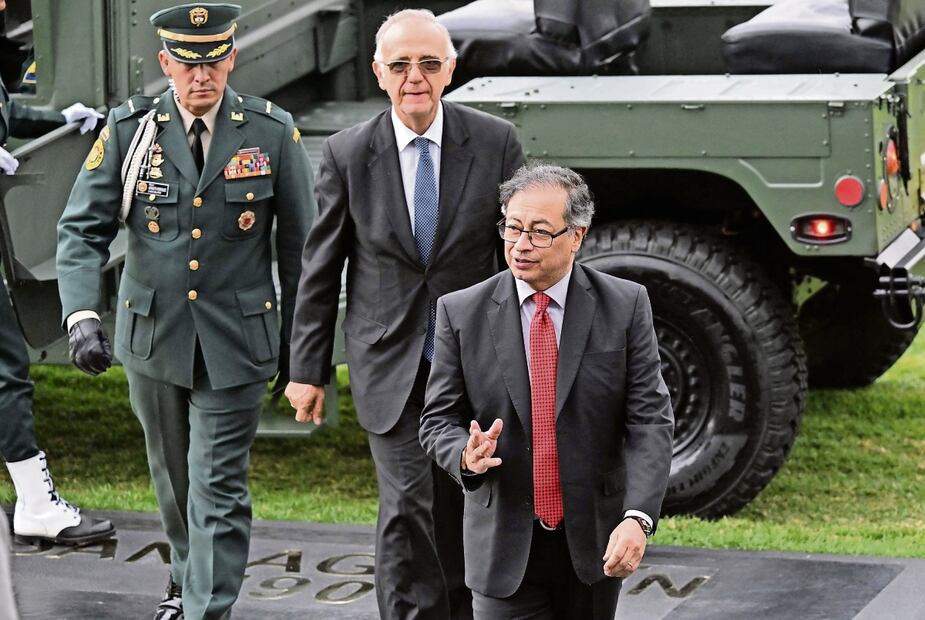 El presidente colombiano, Gustavo Petro, enfrenta pesquisas. Foto: Raúl Arboleda | AFP