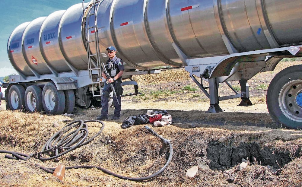 En su opinión, la delincuencia organizada se internó en la cadena de suministro de los combustibles, especialmente en los eslabones que corresponden a los comercializadores y transportistas. Foto: especial