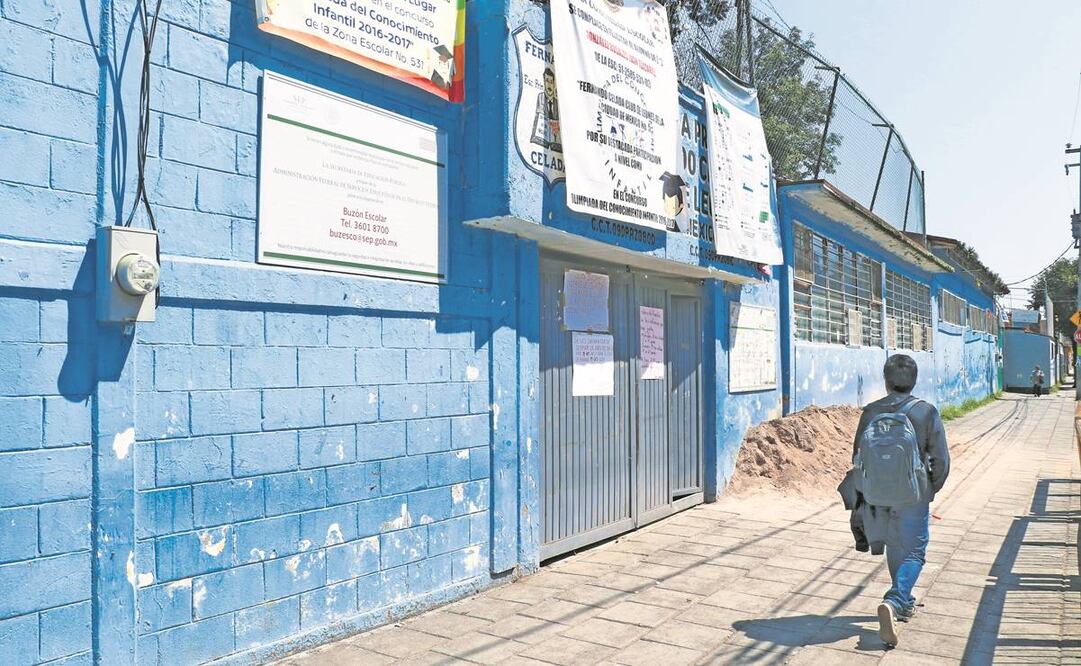 Un gran porcentaje de escuelas de educación básica no han sido actualiza- das en su mobiliario. Foto: Archivo EL UNIVERSAL