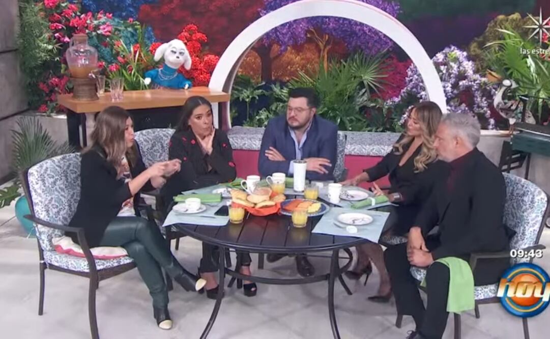 Martha Figueroa y Andrea Legarreta. Foto: Captura