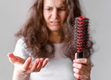 La infusión a base de esta hierba milenaria que detiene la caída del cabello