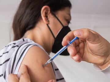 No es necesario esperar 15 días entre la aplicación de la vacuna de Covid y la influenza: OMS y CDC