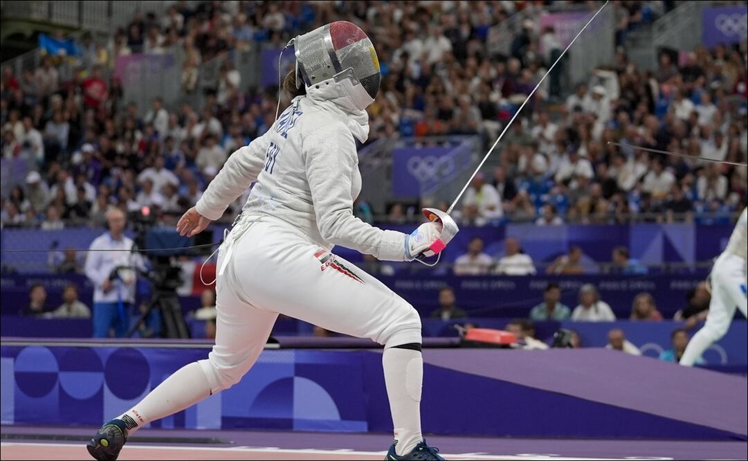 La esgrimista participó en París 2024 estando embarazada - Foto: AP