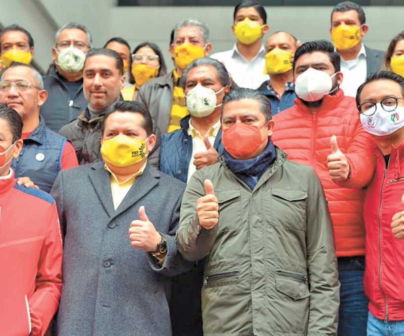 El PRI y el PRD anunciaron ayer que concretaron la alianza política de cara a los comicios de este año en Veracruz. Foto: TOMADA DE TWITTER