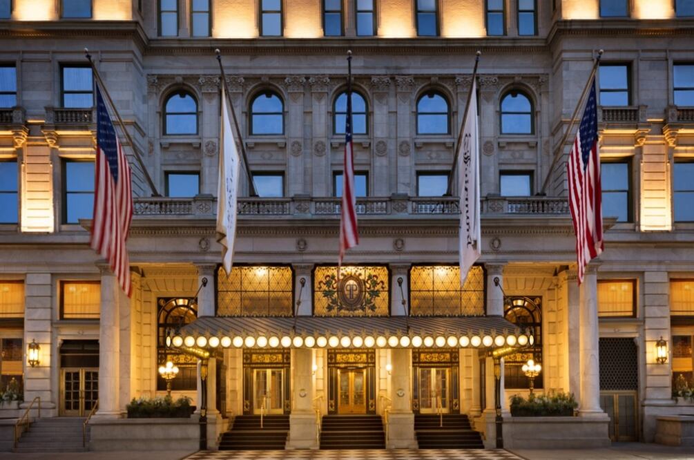 El hotel acaba de venderse en 600 millones de dólares (Crédito: theplazahotel.grandluxuryhotels.com)