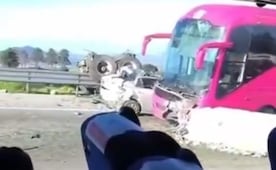 ¡Santos pepinos! Hombre muere prensado en una carambola en la México-Puebla