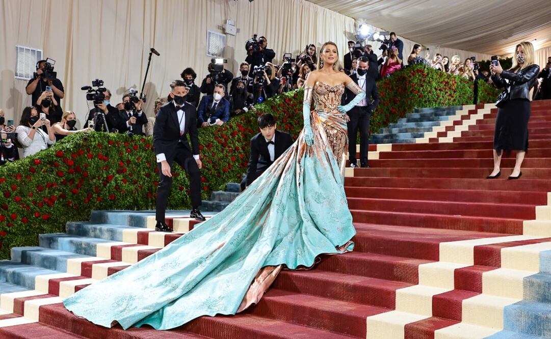 Blake Lively en la Met Gala 2022.Foto: AFP/Jamie McCarth