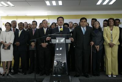 Gobierno está "agobiado" y "pasmado": PRD