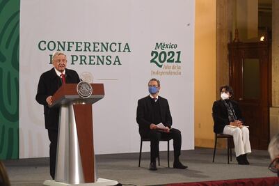 AMLO formaliza llegada de Delfina Gómez al frente de la SEP