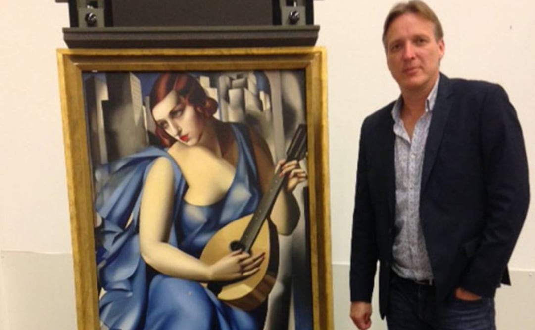 Brand admite que se mueve en una realidad que parece sacada de una película, de "un mundo secreto que la gente normal no ve". FOTO: Twitter/@brand_arthur.