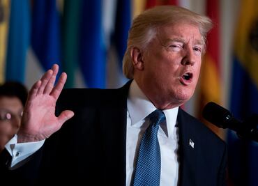 Gobierno de Trump limita acceso gratuito a anticonceptivos