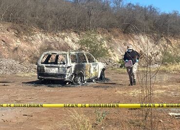 Encuentran cuerpo de persona calcinada dentro de camioneta en Culiacán, Sinaloa