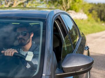 Cómo manejar con las ventanas abiertas y ahorrar gasolina