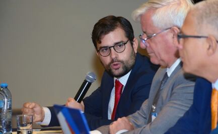 Designan a Alejandro Svarch Pérez como nuevo titular de la Cofepris 